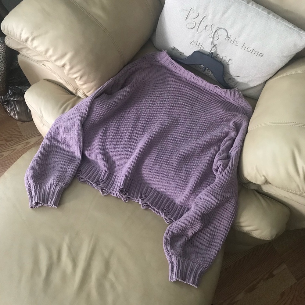 Distressed Sweater - Picture 4 of 6
